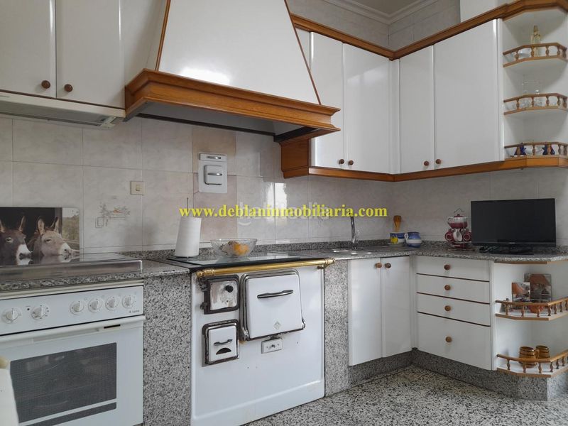 Foto 4cfc2cee-e978-4dd9-9c5e-3d737c6d07f7. Casa amb calefacció a Tui