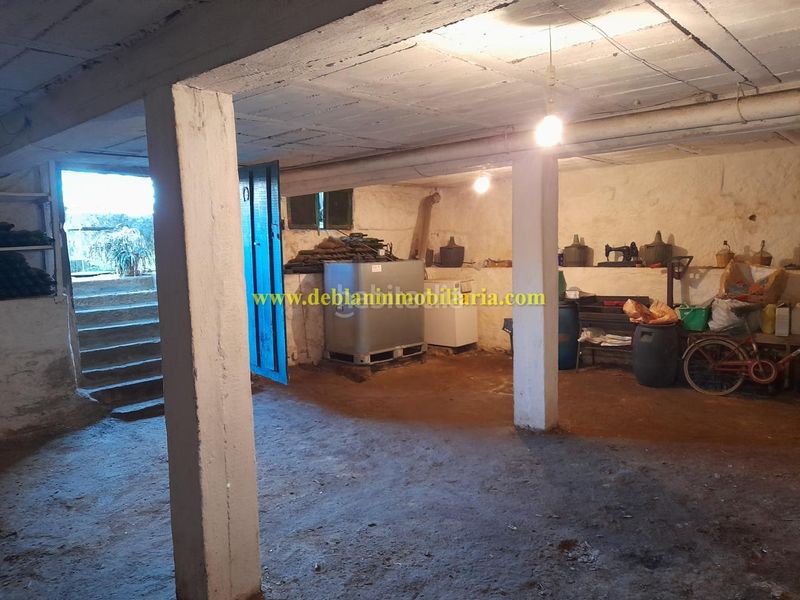 Foto b8c94b33-9831-45df-82bd-38238b37dec5. Casa amb calefacció a Tui