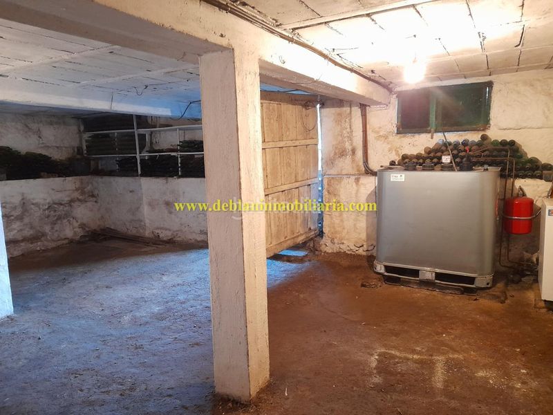 Foto c9a22d6c-3a12-46a5-a65e-5e8a6d7990e7. Casa amb calefacció a Tui
