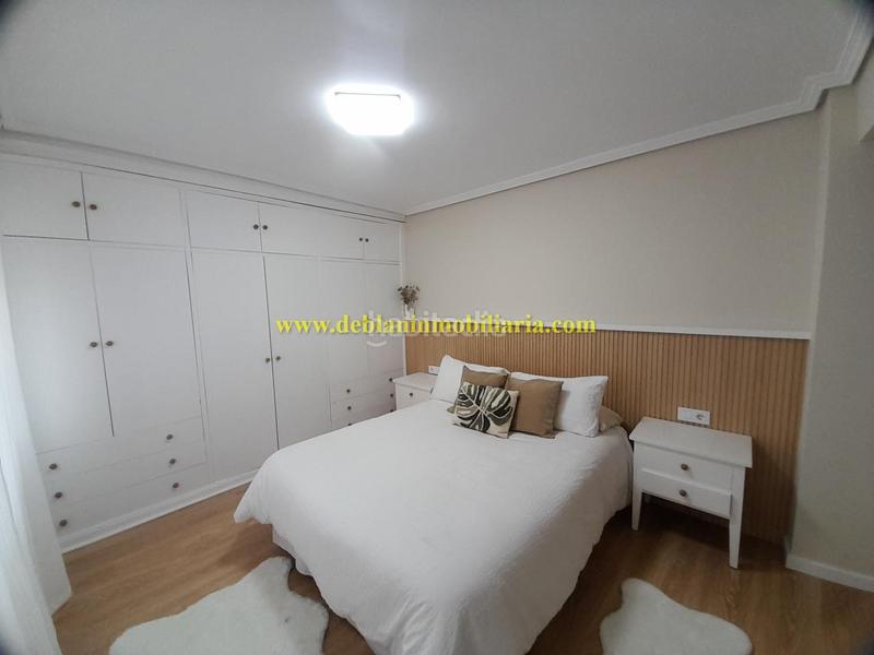 Foto ea0f0b3f-5cf4-4b4c-a744-5b69c8c5515b. Pis amb calefacció a Tui