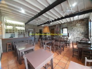 Rent Business premise  A estrada
