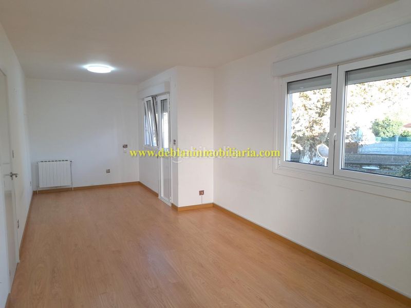 Foto 05ff8cf6-85dd-456a-a26b-aeebcec8232d. Casa amb calefacció aparcament a Tui