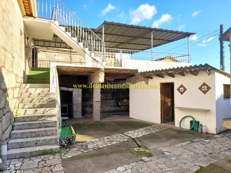 Foto 106b7799-ed5a-42bb-8e6d-e269e8b13e6f. Casa amb calefacció aparcament a Tui