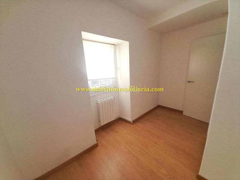 Foto a7b81351-74a4-41a0-b7c5-fed2c87785d7. Casa amb calefacció aparcament a Tui