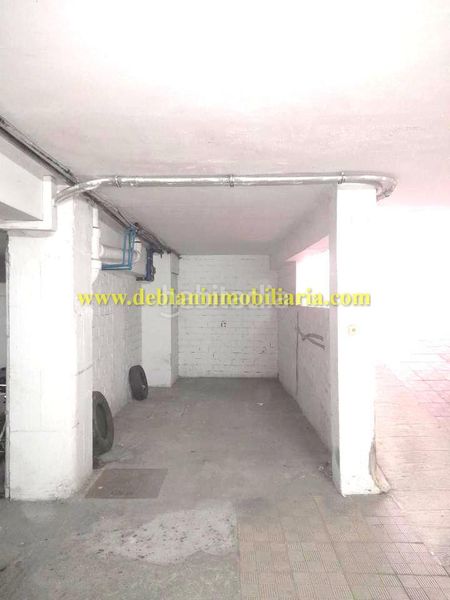 Foto c143e1ad-74e9-4b53-afac-5b320203e262. Aparcament cotxe a Tui