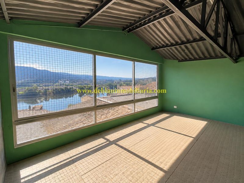 Foto bd70c604-6983-4396-b59b-a2a6689f4e11. Casa a Tui