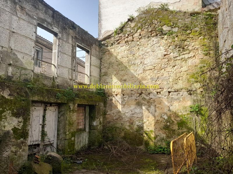 Foto d5b66ea6-4b3d-4a0b-bc7f-f2be7203a703. Casa amb aparcament a Tui