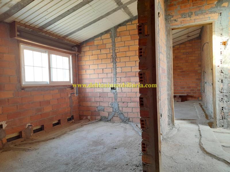Foto e8b6f8f0-4ebb-40ef-80e8-ec62250963a7. Casa en Tui