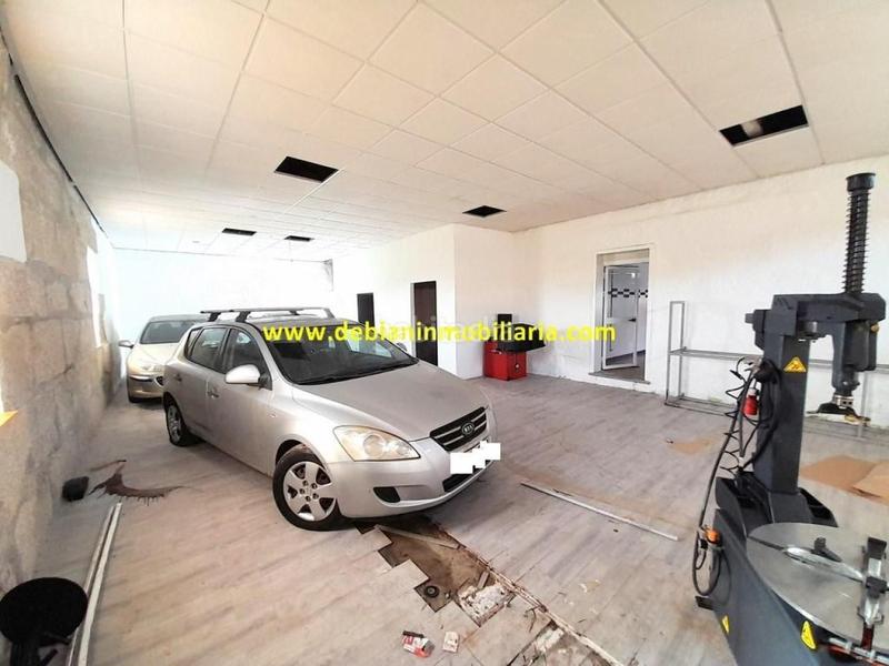 Foto c8d5b2c4-fce4-4aab-a555-24db4660d715. Lloguer local comercial a Rosal (O)