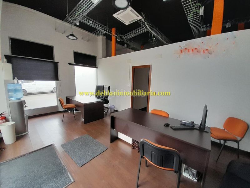 Foto 06153ecc-45e8-4c46-8b8c-f7d8d7e7f165. Lloguer local comercial a Tui