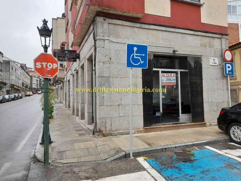 Foto 6f2b28ef-b29e-4bca-80bf-2c1947929581. Lloguer local comercial a Tui