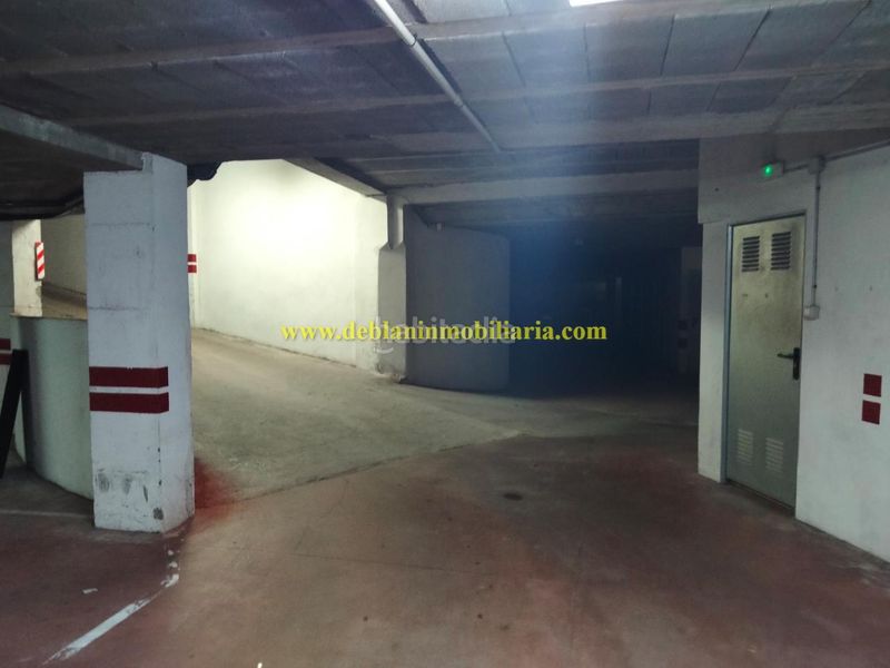 Foto 9d83ed2d-39cf-40b4-8042-74edeecb43e0. Aparcament cotxe a Tomiño