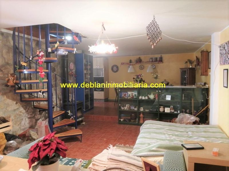 Foto 55f9a2b2-2f66-4f39-8860-d7d5d6e83b3f. Casa amb calefacció a Tomiño