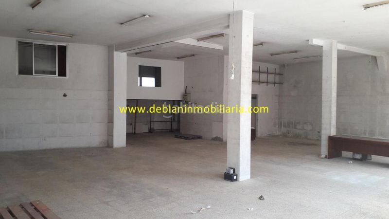 Foto ca21624e-687e-4f70-adaf-d3ddffa02685. Lloguer local comercial a Tui
