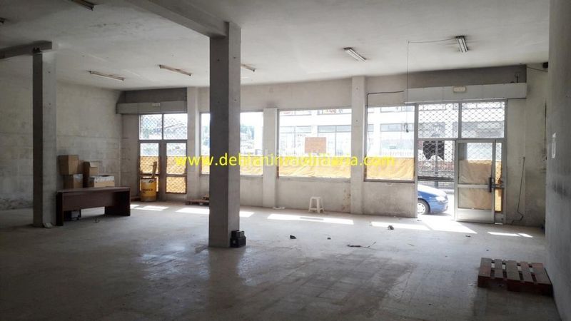 Foto f8ccec39-f898-4810-9682-a1f37c51c3af. Lloguer local comercial a Tui