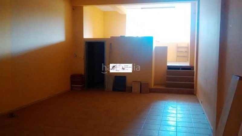 Foto 4151bf31-01fe-4f80-bf14-ff5100fe3415. Lloguer local comercial a Tui