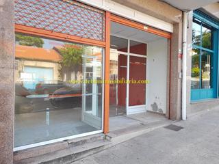 Lloguer Local Comercial a Tui. Local comercial de 125 m2, muy luminoso