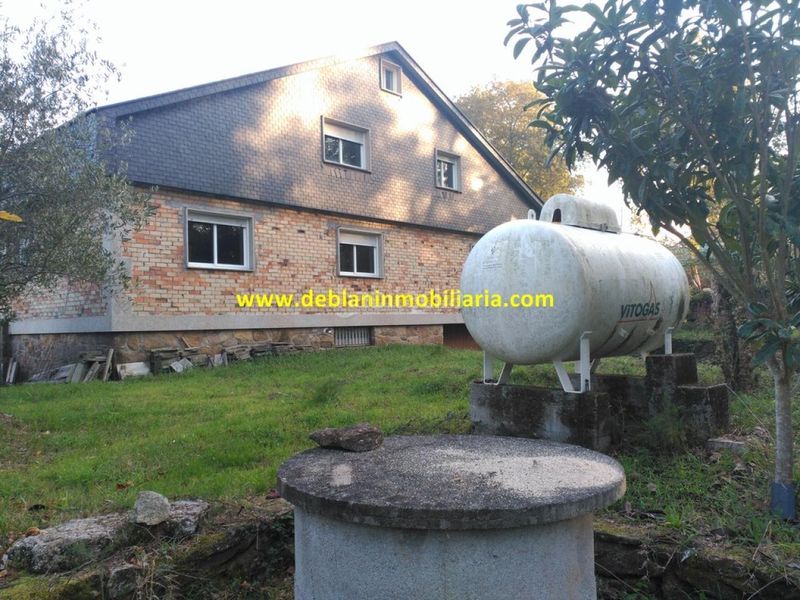 Foto 54a958d9-8aa8-4cdc-9a47-c0a0cc874680. Chalet with heating parking in Rosal (O)