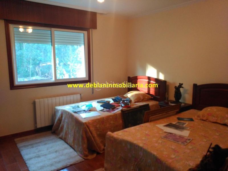 Foto 749b2669-7414-4339-99b2-bd26dd536333. Chalet with heating parking in Rosal (O)