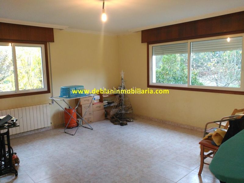 Foto 87ee999f-9cfc-4c6e-a08f-7e3ce39d1478. Chalet with heating parking in Rosal (O)