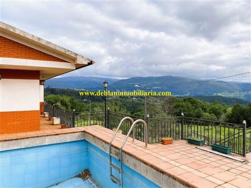 Foto c25ced2e-48e8-4191-bd80-ac2036400ba5. Chalet en Crecente