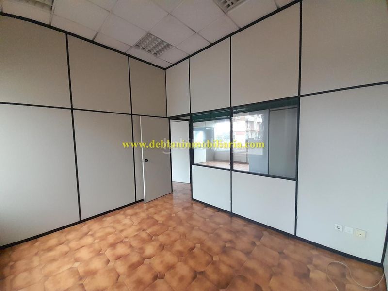 Foto 66315750-ec71-4834-959d-9868846e8825. Lloguer local comercial a Tui