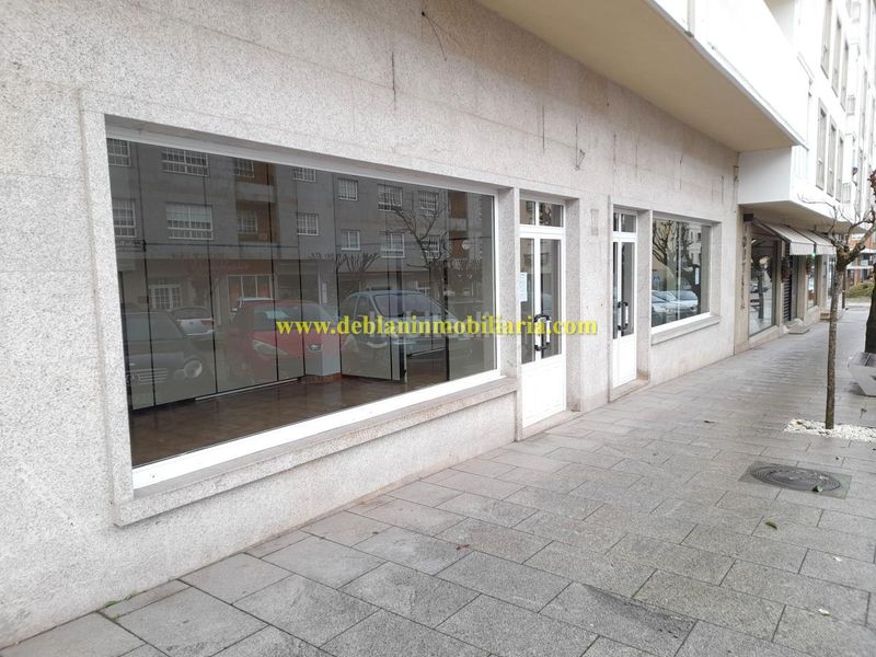 Foto d06cc590-bb44-4336-8f99-d2cb1df9b0fd. Lloguer local comercial a Tui