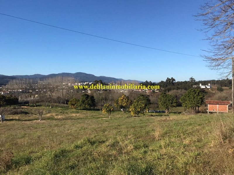 Foto 3709252a-1650-4449-8647-77a031e9406b. Terreny residencial a Tui