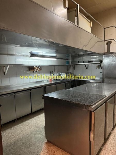 Foto 05a6f27b-f2d3-47d7-8d8a-8fb805af00a2. Lloguer local comercial a Tui