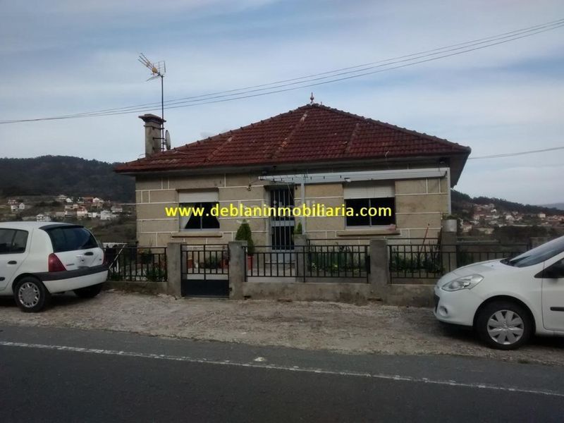 Foto bf18cdcc-caed-42ea-bae6-41596ecdf41a. Casa a Coiro Cangas