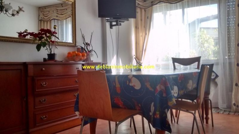 Foto 58cef2b8-4aae-4181-a268-29f698a76efa. Casa en Tui