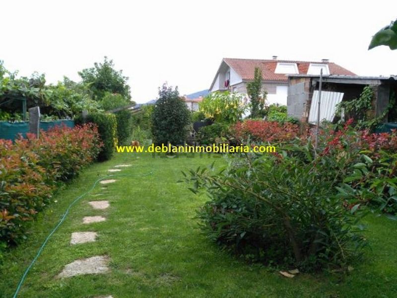 Foto b9a4a797-ea6e-4605-8c81-0406491cd4e6. Casa en Tui