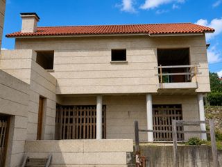 Casa adossada  Domaio - zona calvar