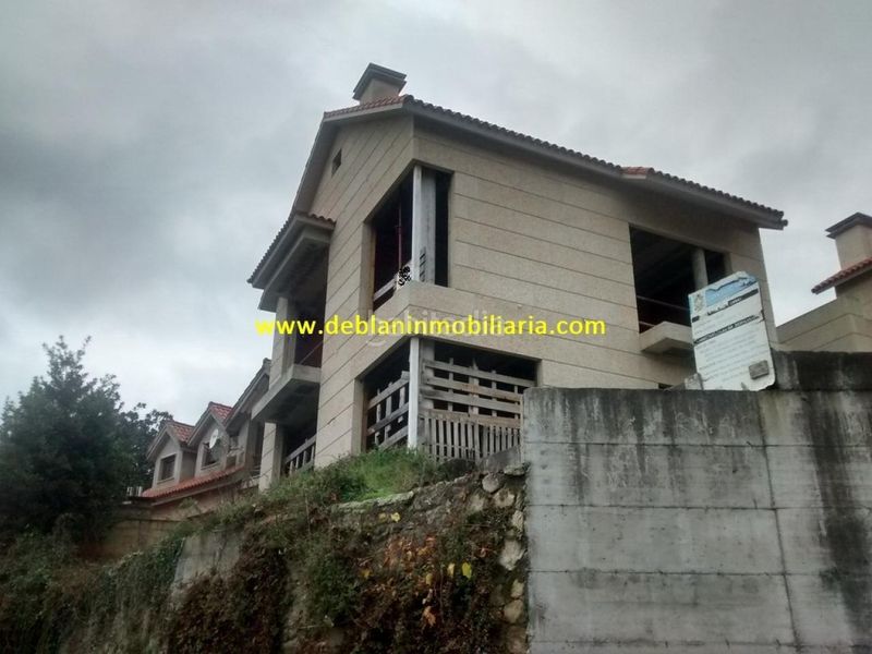 Foto 6b7afa9c-bae8-47cb-b785-0836d4f74e33. Casa adossada amb aparcament a Moaña