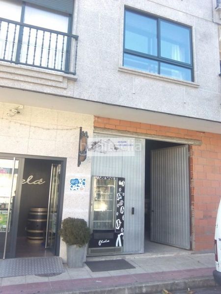 Foto 21d4d2aa-e45c-411c-ad8e-dedf0a266930. Location local commercial dans Tomiño