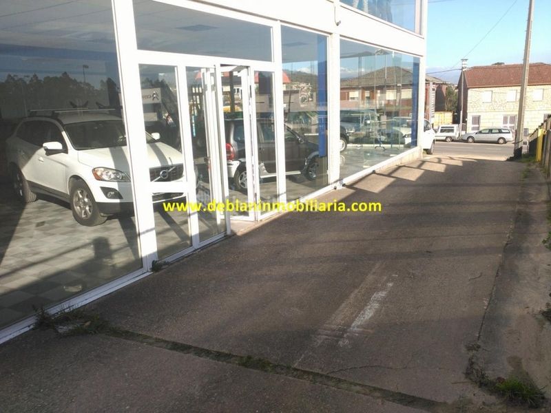 Foto 88f3a00d-f6da-4eaa-8930-9c6c72a31788. Lloguer local comercial a Tui