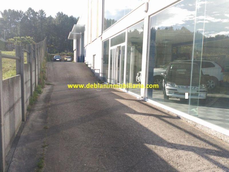 Foto 707b085c-e186-4480-b649-8e825fe7af37. Lloguer local comercial a Tui