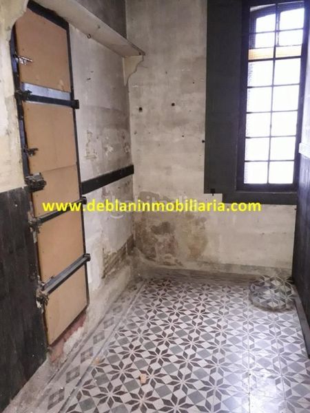 Foto 45f6edc2-206e-4bd0-83d1-d21a8547c685. Lloguer local comercial a Tui