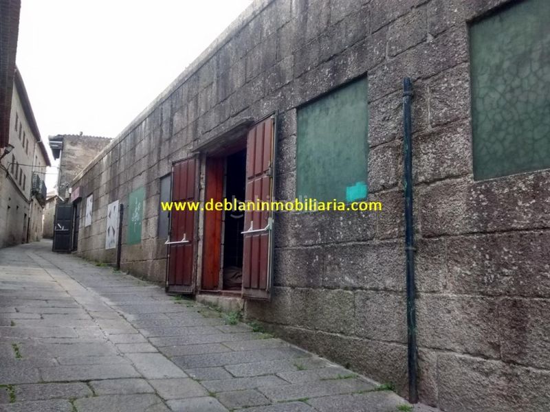Foto 9d610676-eac8-4654-9993-02799c59b422. Lloguer local comercial a Tui