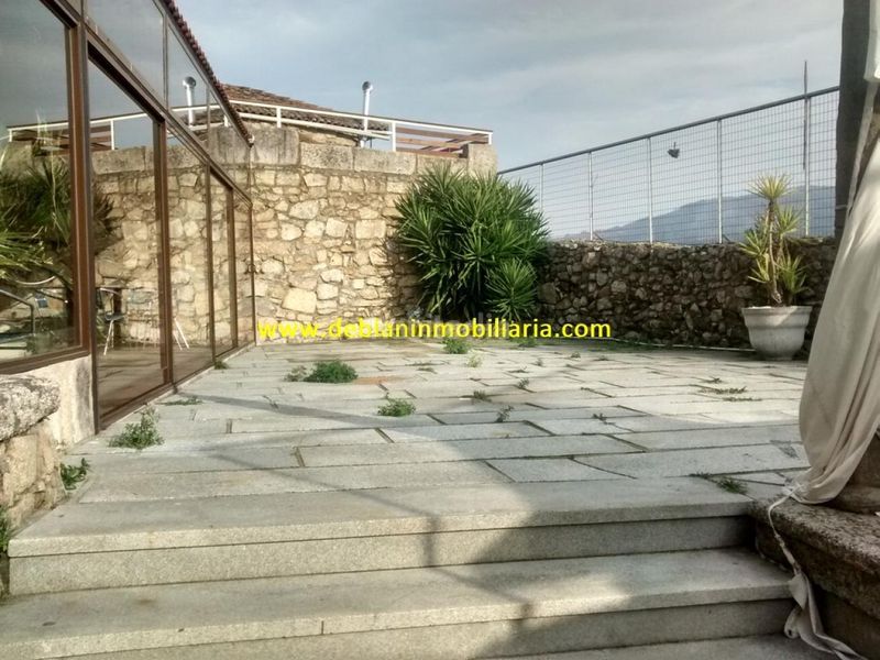 Foto dd35e98d-3f06-460d-8a3b-2de5fb5ae89d. Lloguer local comercial a Tui