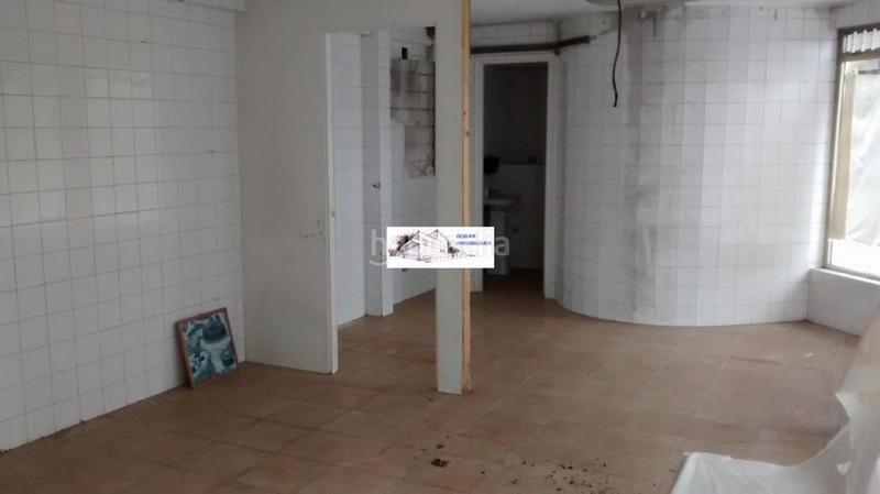 Foto 33cd8a9e-3ab9-4f6d-9a2a-e429aaf59c94. Location local commercial dans Tui
