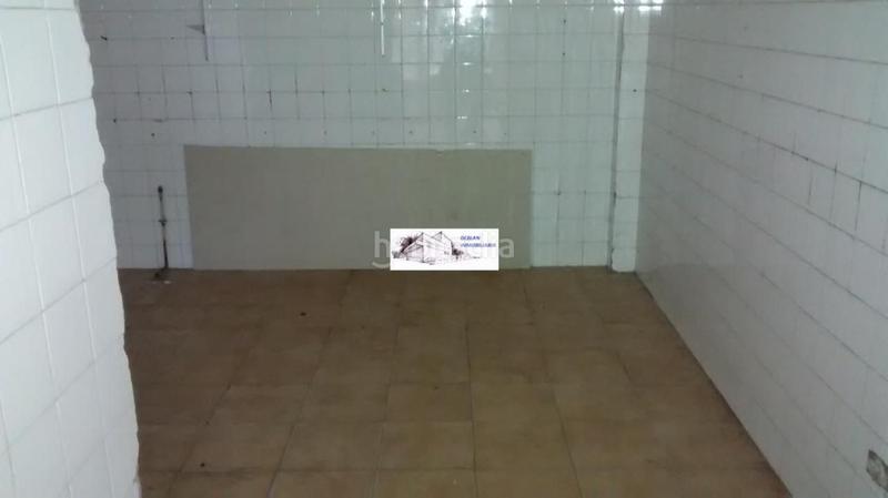 Foto 4a69b158-595a-4c1d-89a7-aac024e70446. Location local commercial dans Tui