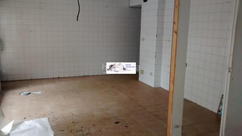 Foto 7a0c4b12-1548-4b89-9569-839c63fc156b. Location local commercial dans Tui