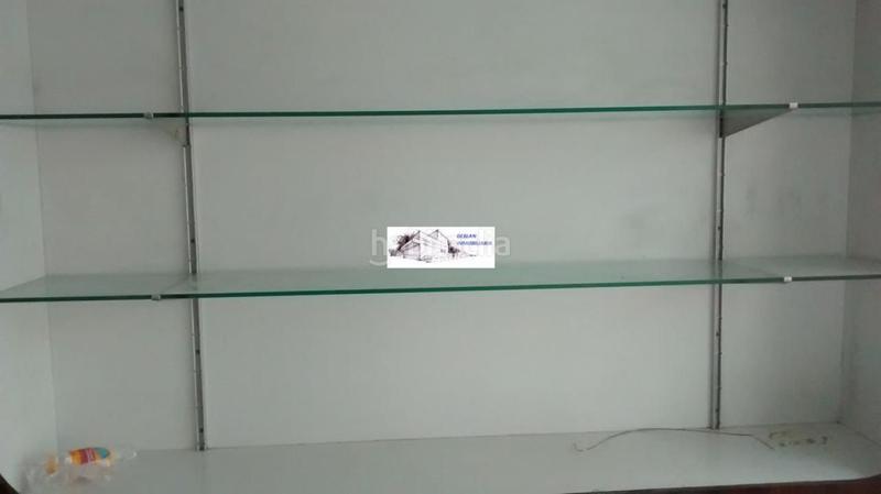 Foto f04cf101-f41d-4284-8f81-feab0e30f59f. Location local commercial dans Tui