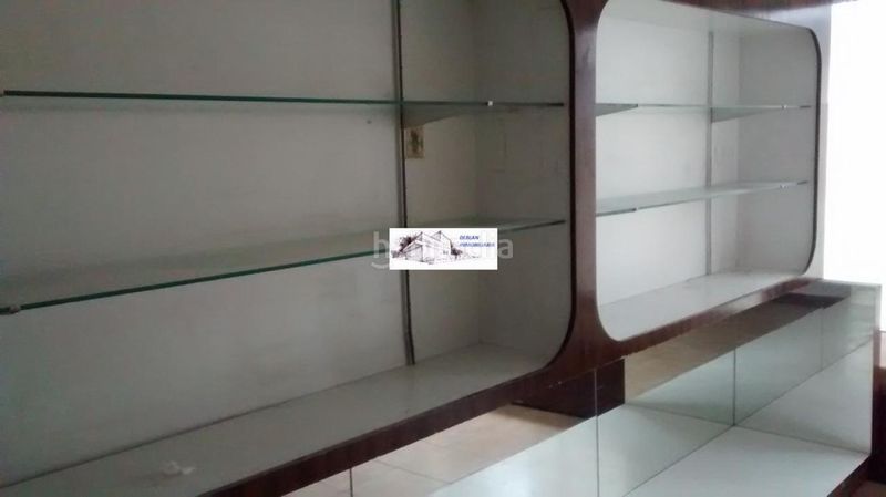 Foto 6a5cbdf9-3ebe-4e49-8357-9425cb027dd9. Lloguer local comercial a Tui