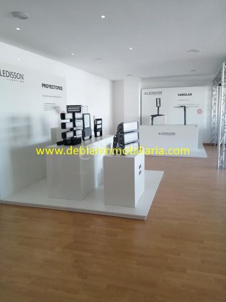 Foto ae869cdc-9871-45a4-877d-34d16c05ac14. Local comercial en Porriño (O)