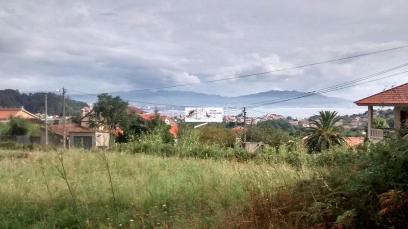 Foto d2b7b8f8-c1fd-43ef-9aed-12358365eb00. Residential plot in Coiro Cangas
