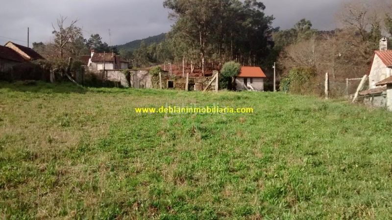 Foto 48113723-4a63-4b46-ba8d-283d44c05ba9. Terreny residencial a Tui