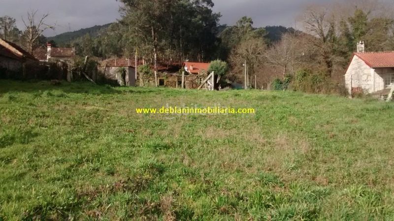 Foto 5782edf8-dc69-4f19-bf90-c8d4d7cb547a. Terreny residencial a Tui
