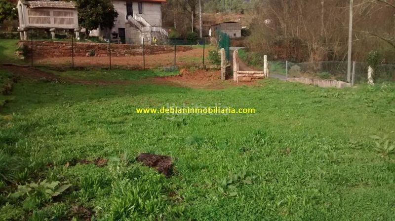 Foto b071e413-bf12-412a-81a1-c0c4e44cd9cd. Terreny residencial a Tui